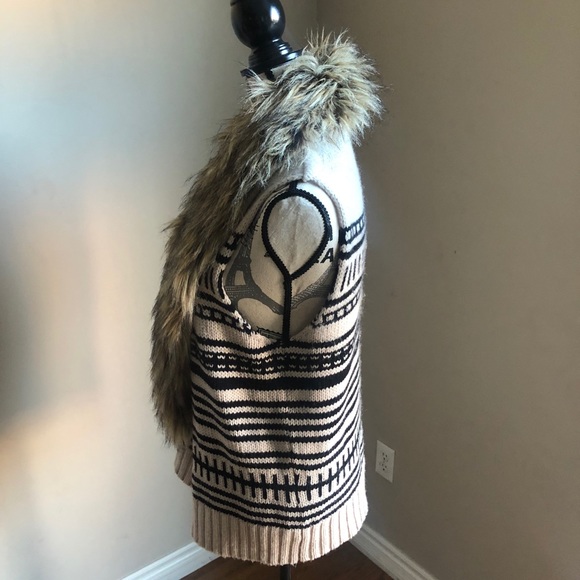 BB Dakota Jase Faux Fur trim sweater vest L - Picture 5 of 10